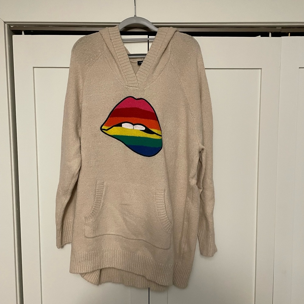 NWT Torrid Lips 👄 Hoodie